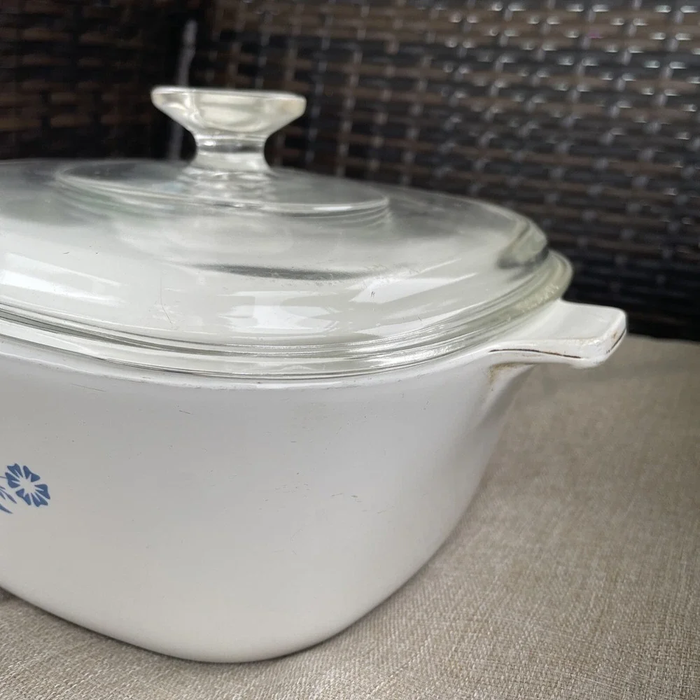 Corningware dish comes